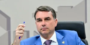 flavio-terno-azul-ag-senado-1