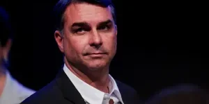 flaviobolsonaro-anunciovice-300x207.jpeg