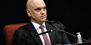 Brasília (DF), 11/09/2025 - O ministro Alexandre de Moraes durante sessão na Primeira Turma do Supremo Tribunal Federal (STF), que realiza o quinto dia de julgamento dos réus do Núcleo 1 da trama golpista, formado pelo ex-presidente Jair Bolsonaro e m