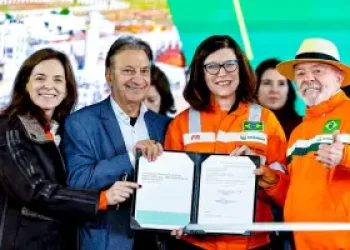 lula-anuncia-mais-r-5-bilhoes-em-investimentos-para-retomar-obra-parada-ha-12-anos-no-ms-300x200.jpg