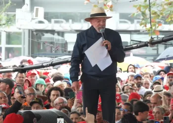 lula-em-florianopolis006727200202609191608.webp