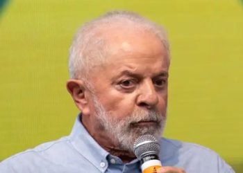 lula-fundo-amarelo-e-verde-via-ebc