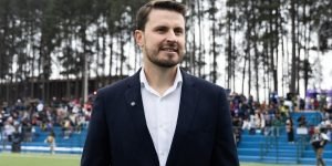 Foto: Prefeito Marco Marcondes (PSD) assumiu a gestão do município após o antigo