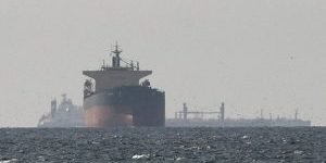 navio-estreito-de-ormuz-300x193-1