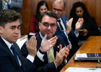 nikolas-ferreira-responde-flavio-bolsonaro