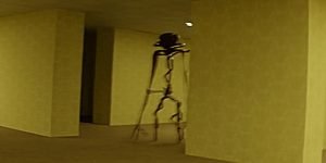 Imagem de robô caminhando em sala com paredes amareladas — Foto: 1 de 1 Imagem d