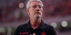 odair-hellmann-athletico-afasta-mastriani-habraao