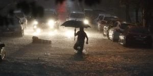 registro-de-chuvas-intensas-em-sao-paulo-inmet-alerta-laranja-300x200-1