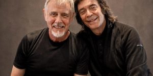 Ritchie e Steve Hackett regravam sucesso dos anos 1980 no Rio — Foto: 1 de 1 Rit