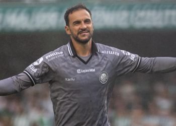 vagner-ex-athletico-goleiro-operario