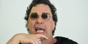 walter-casagrande-peca-teatro-guaira-curitiba